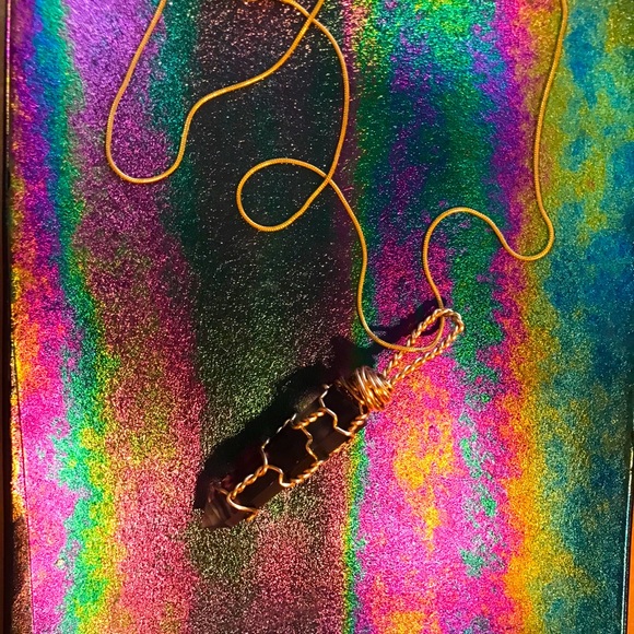 Fluorite Pendant with Chain - Picture 2 of 2